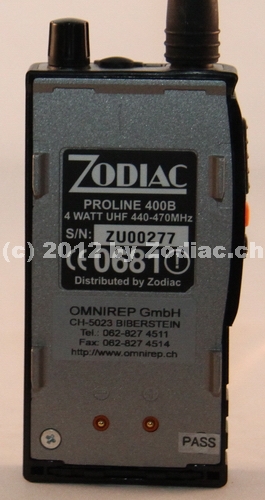 Zodiac Proline 400B Rückseite
Typ:UHF-Gerät
Frequenz:440 - 470 MHz
Modulationsart:FM
Kanäle:16
Leistung:4 Watt
Hergestellt ab:19??
Schlüsselwörter: Zodiac Proline 400B Rückseite